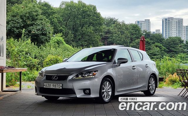 Lexus CT200h 1.8 Compact Trendy ZWA10