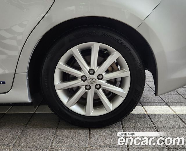Lexus CT200h 1.8 Compact Trendy ZWA10 2011 — фото 5