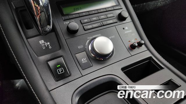 Lexus CT200h 1.8 Compact Trendy ZWA10 2011 — фото 9