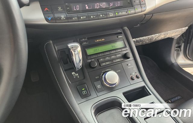 Lexus CT200h 1.8 Compact Trendy ZWA10 2011 — фото 19