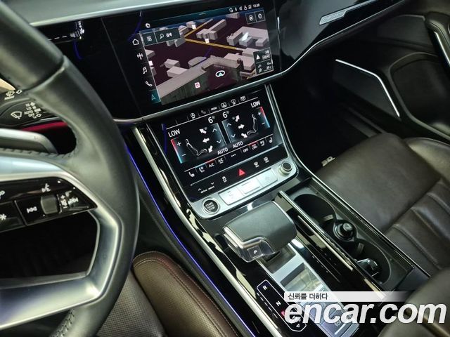 Audi A8 (D5) 55 TFSI Quattro LWB 2021 — фото 10