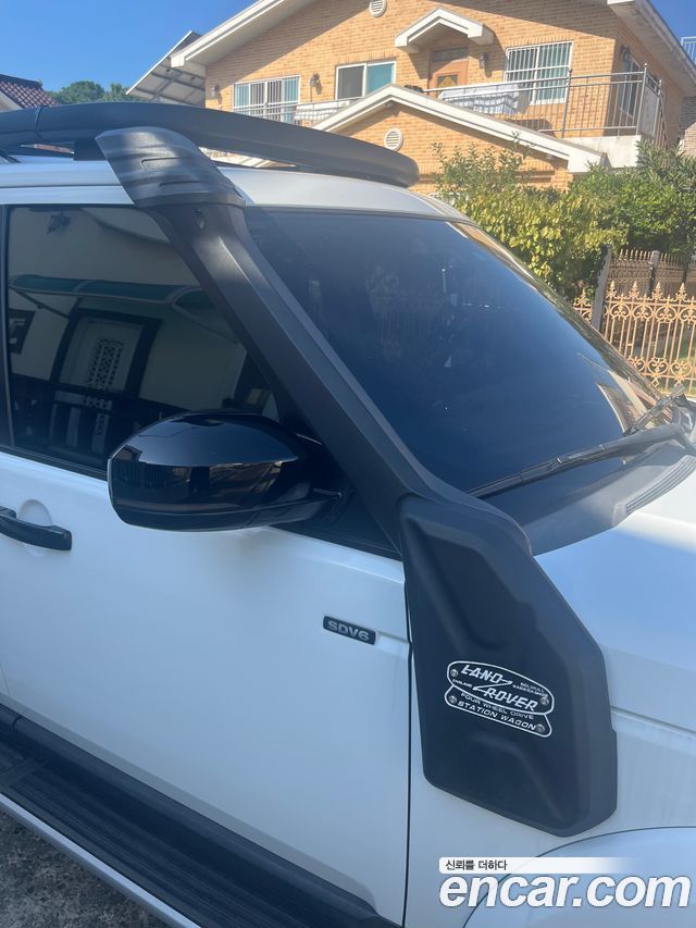 Land Rover Discovery 4 3.0 SDV6 SE 2014 — фото 9