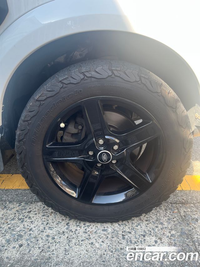 Land Rover Discovery 4 3.0 SDV6 SE 2014 — фото 10