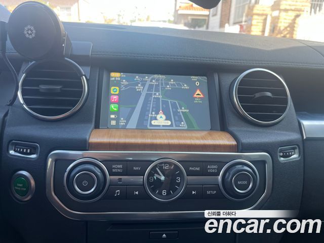 Land Rover Discovery 4 3.0 SDV6 SE 2014 — фото 16