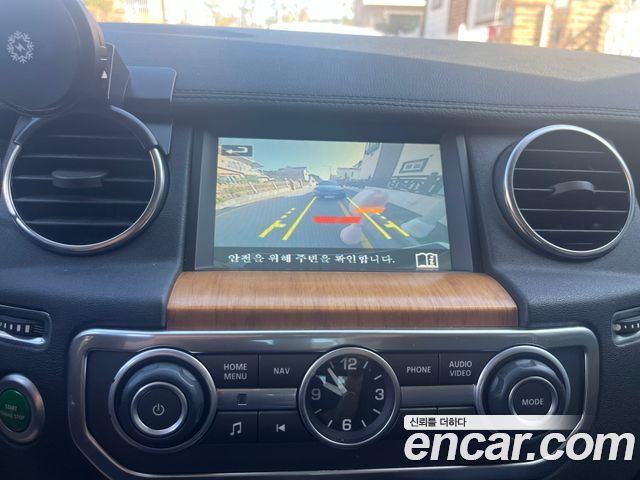 Land Rover Discovery 4 3.0 SDV6 SE 2014 — фото 17