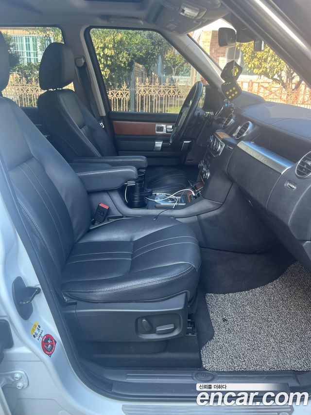 Land Rover Discovery 4 3.0 SDV6 SE 2014 — фото 20