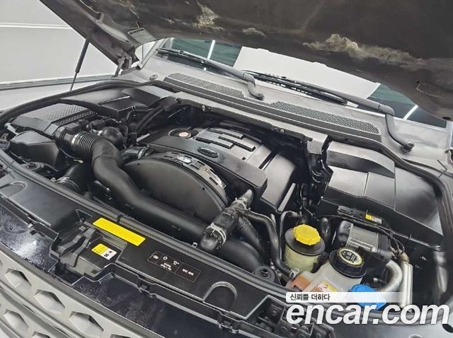 Land Rover Discovery 4 3.0 SDV6 SE 2014 — фото 5
