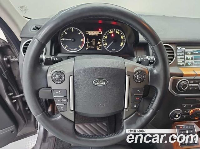 Land Rover Discovery 4 3.0 SDV6 SE 2014 — фото 9