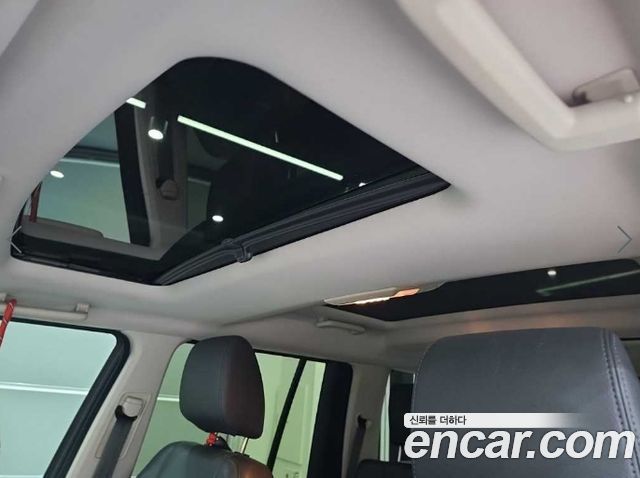 Land Rover Discovery 4 3.0 SDV6 SE 2014 — фото 18