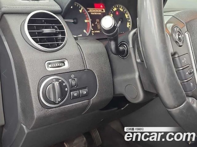 Land Rover Discovery 4 3.0 SDV6 SE 2014 — фото 22