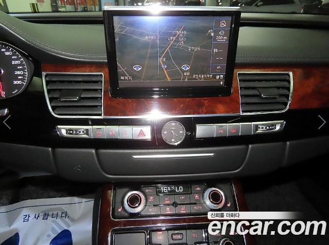 Audi A8 3.0 TDI Quattro D4 2012 — фото 15