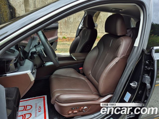 Hyundai Grandeur (GN7) 2,5 Gasoline 2WD Exclusive 2023 — фото 8