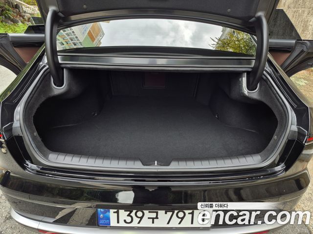 Hyundai Grandeur (GN7) 2,5 Gasoline 2WD Exclusive 2023 — фото 22