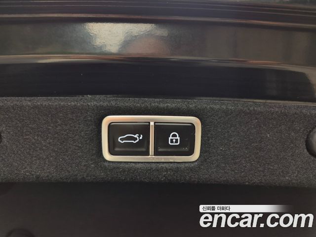 Hyundai Grandeur (GN7) 2,5 Gasoline 2WD Exclusive 2023 — фото 23