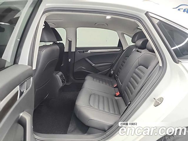 Volkswagen Passat 2.0 TSI B7 2018 — фото 16