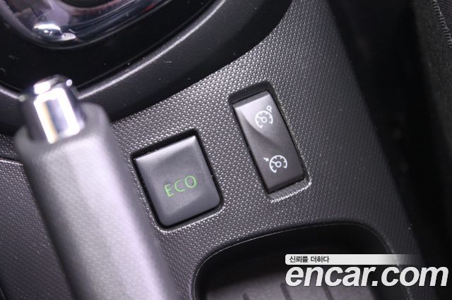 Renault Korea QM3 RE 2014 — фото 19