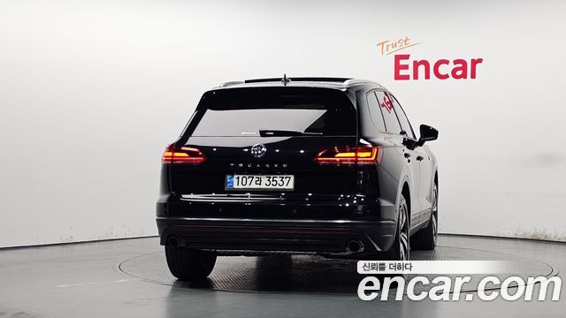 Volkswagen Touareg (III) 3.0 TDI Premium 2020 — фото 4