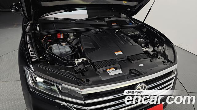 Volkswagen Touareg (III) 3.0 TDI Premium 2020 — фото 6