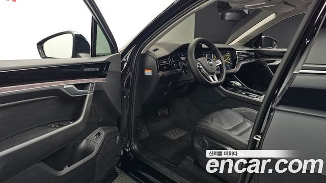 Volkswagen Touareg (III) 3.0 TDI Premium 2020 — фото 10