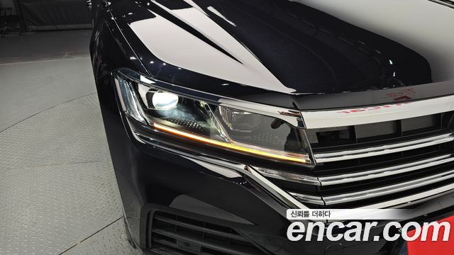 Volkswagen Touareg (III) 3.0 TDI Premium 2020 — фото 22