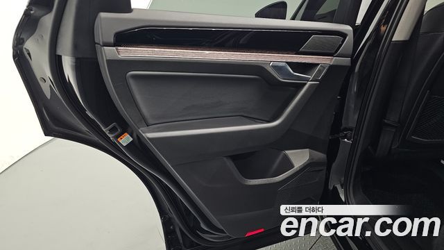 Volkswagen Touareg (III) 3.0 TDI Premium 2020 — фото 25