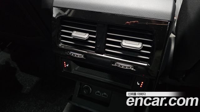 Volkswagen Touareg (III) 3.0 TDI Premium 2020 — фото 32