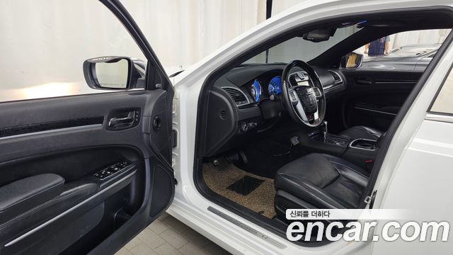 Chrysler 300C 3.0 Diesel 2013 — фото 10