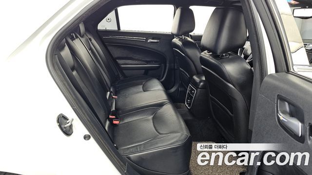Chrysler 300C 3.0 Diesel 2013 — фото 12