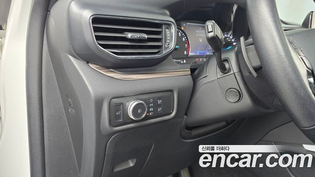 Ford Explorer (VI) 2.3 LimIted 4WD 2020 — фото 17
