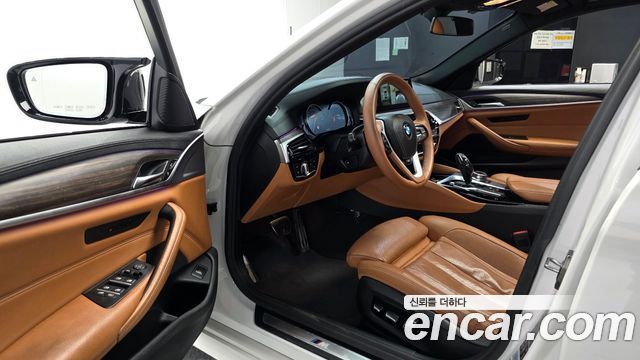 BMW 5 Series (G30) 530i xDrive M Sport Package Plus 2017 — фото 10