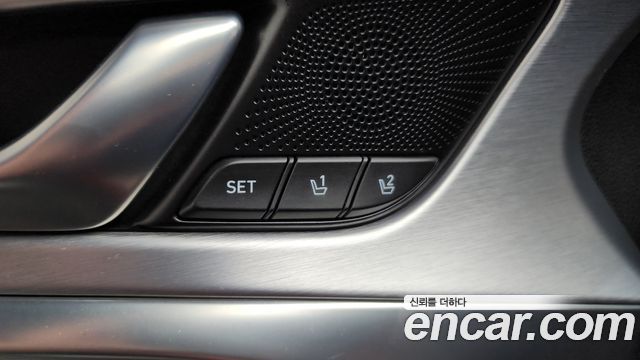 Genesis G70 2.0T AWD Sport Package 2019 — фото 31