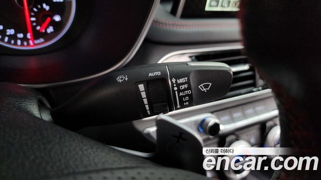Genesis G70 2.0T AWD Sport Package 2019 — фото 37