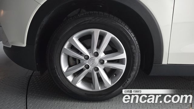 KG Mobility (SsangYong) Tivoli VX 2WD 2016 — фото 5