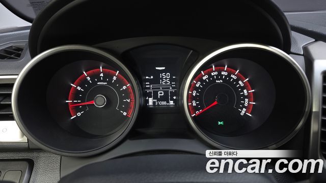 KG Mobility (SsangYong) Tivoli VX 2WD 2016 — фото 8