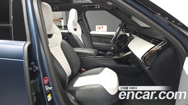 Land Rover Range Rover Sport (III) P635 SV Edition 2 2025 — фото 11