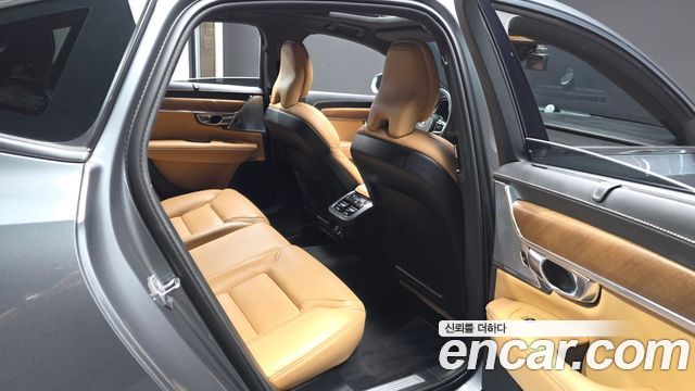 Volvo S90 D5 AWD Inscription 2019 — фото 16