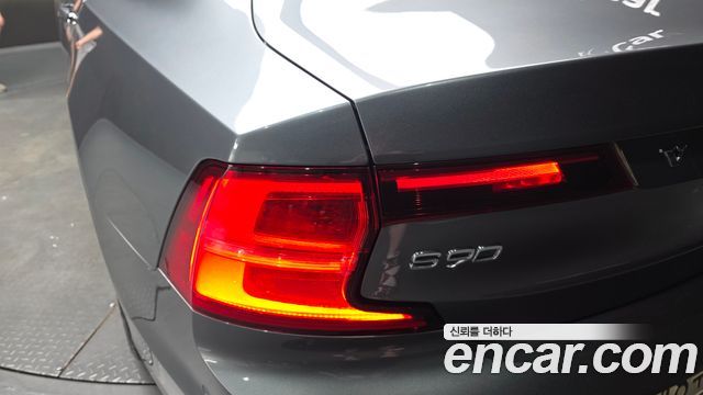 Volvo S90 D5 AWD Inscription 2019 — фото 29