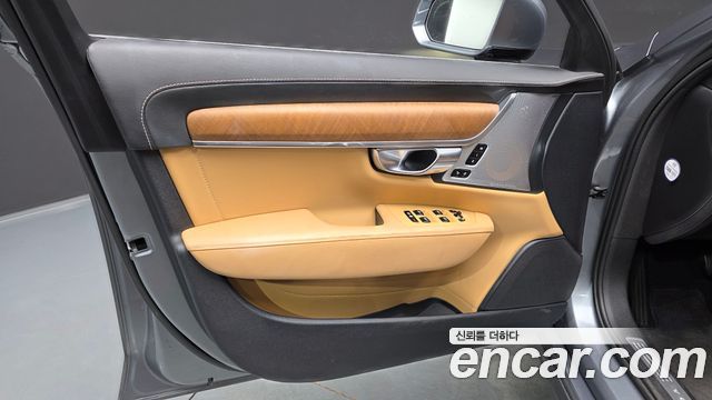 Volvo S90 D5 AWD Inscription 2019 — фото 30