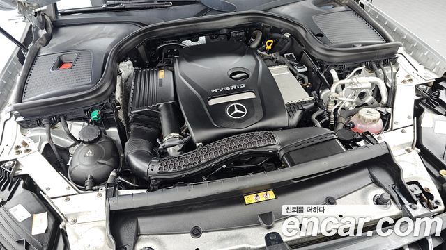 Mercedes-Benz GLC-Class (X253) GLC300e 4MATIC 2020 — фото 6