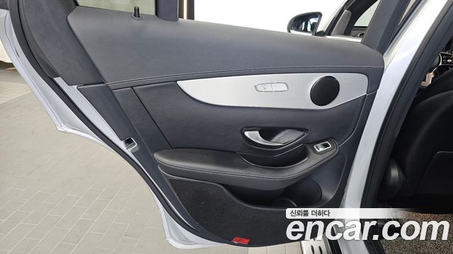Mercedes-Benz GLC-Class (X253) GLC300e 4MATIC 2020 — фото 25