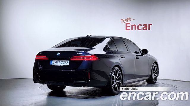 BMW 5 Series (G60) 530i xDrive M Sport 2025 — фото 2