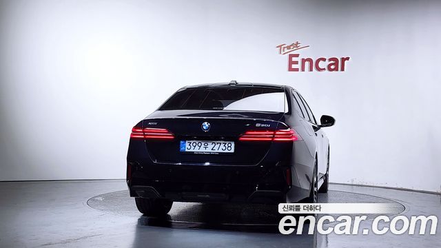 BMW 5 Series (G60) 530i xDrive M Sport 2025 — фото 4