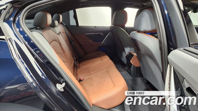 BMW 5 Series (G60) 530i xDrive M Sport 2025 — фото 15