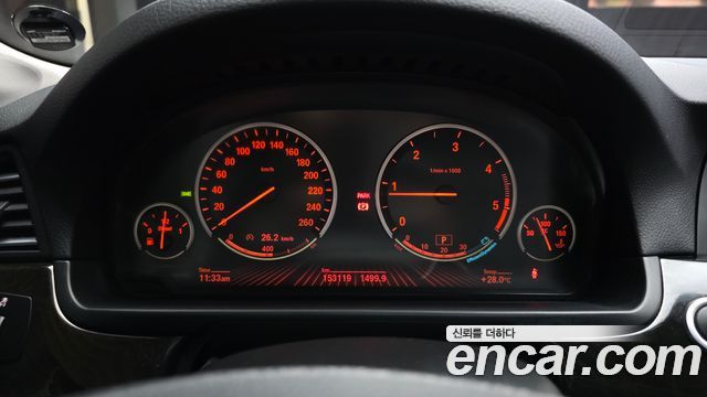 BMW 5 Series (F10) 520d 2011 — фото 8