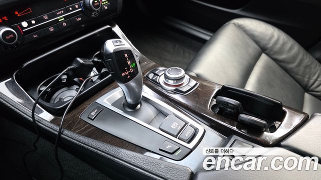 BMW 5 Series (F10) 520d 2011 — фото 9