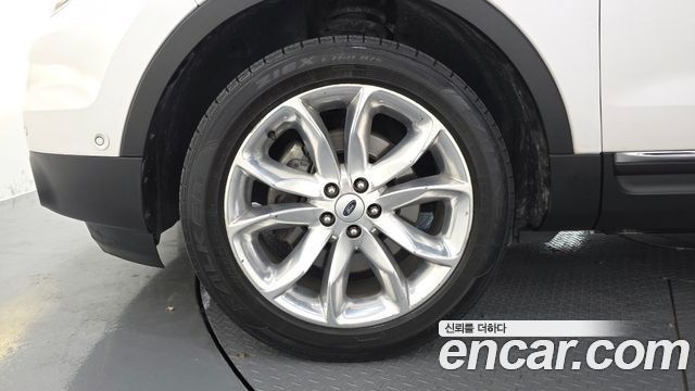 Ford Explorer 3.5 Limited 4WD 5th 2015 — фото 5