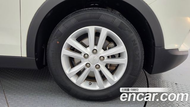 KG Mobility (SsangYong) Tivoli VX 2WD 2016 — фото 5