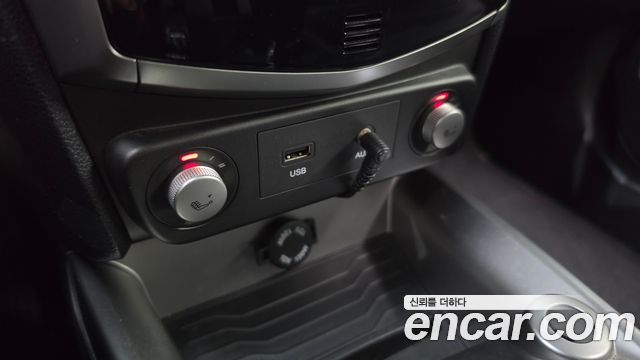 KG Mobility (SsangYong) Tivoli VX 2WD 2016 — фото 12