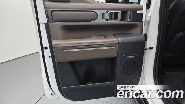 Kia Tasman 2.5T Gasoline 2WD Extreme 2026 — фото 25