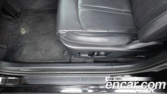 Kia K5 (III) 2.0 Noblesse 2022 — фото 31
